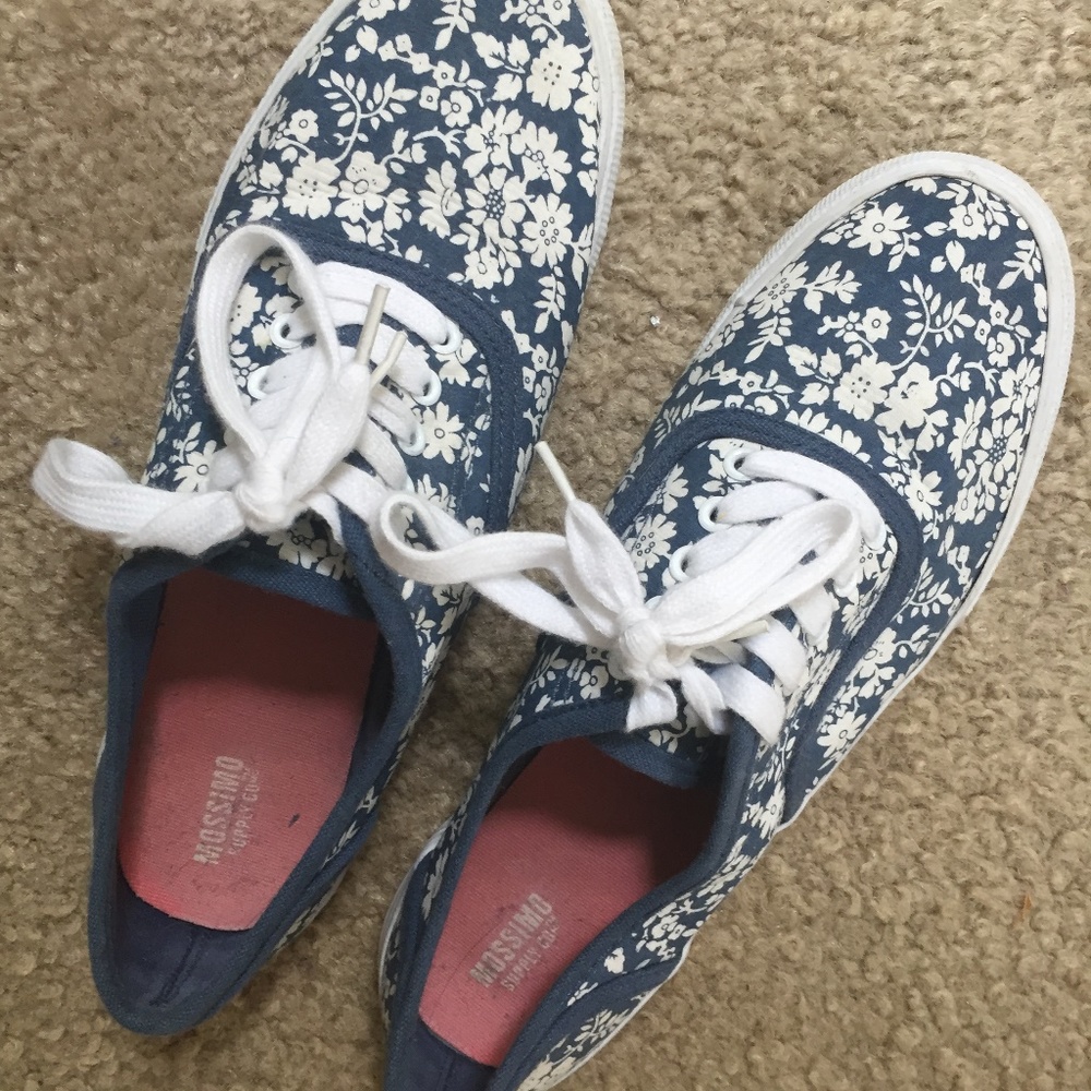 Mossimo Supply Co Cute Floral Sneakers Size 8